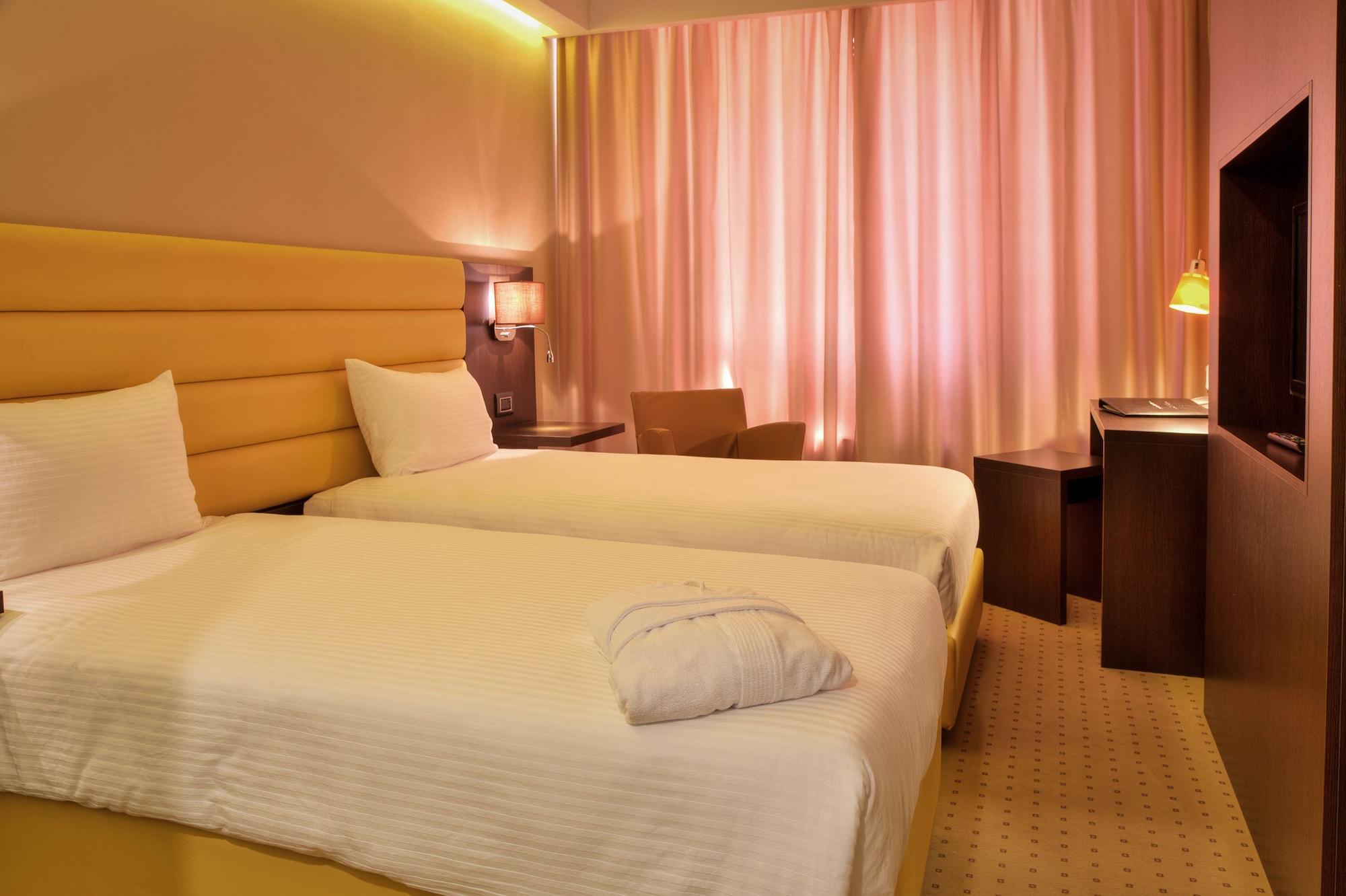 Comfort Hotel Astana エクステリア 写真