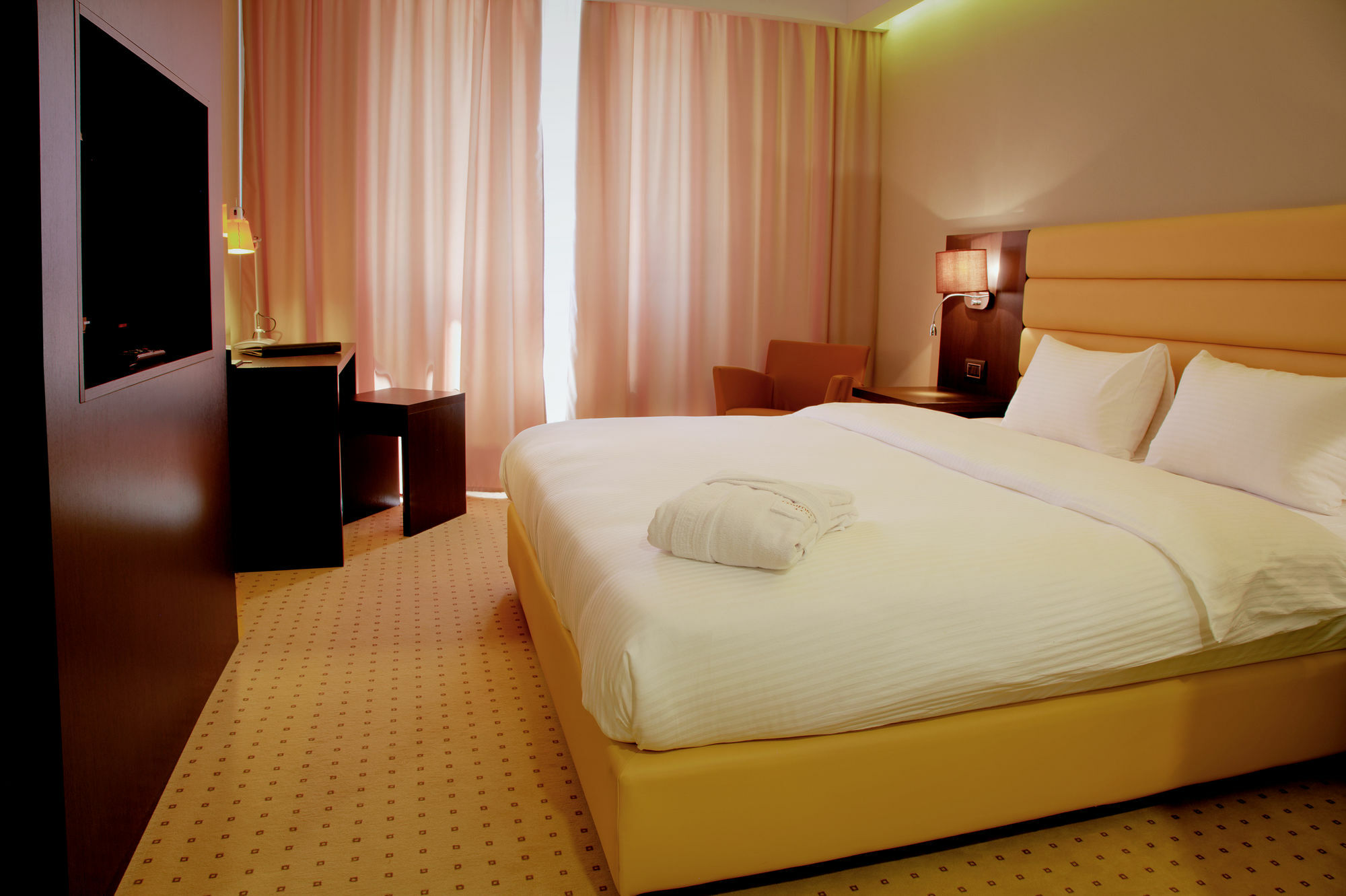 Comfort Hotel Astana エクステリア 写真
